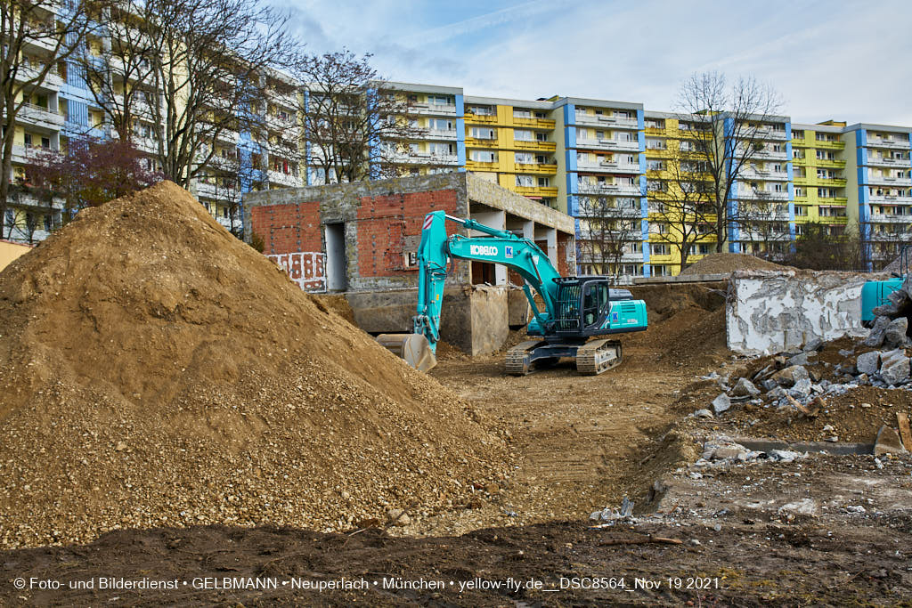 19.11.2021 - Abriss-Baustelle Quiddezentrum in Neuperlach