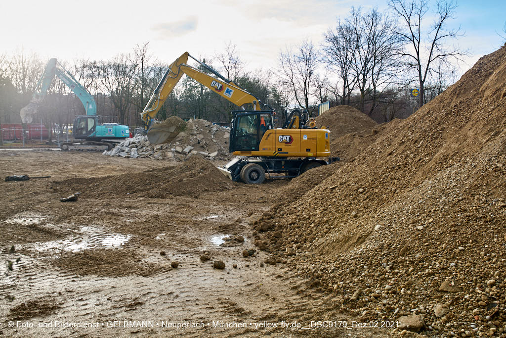 02.12.2021 - Abriss des Quiddezentrums in Neuperlach