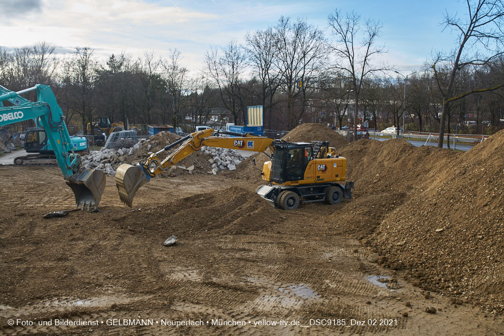 02.12.2021 - Abriss des Quiddezentrums in Neuperlach