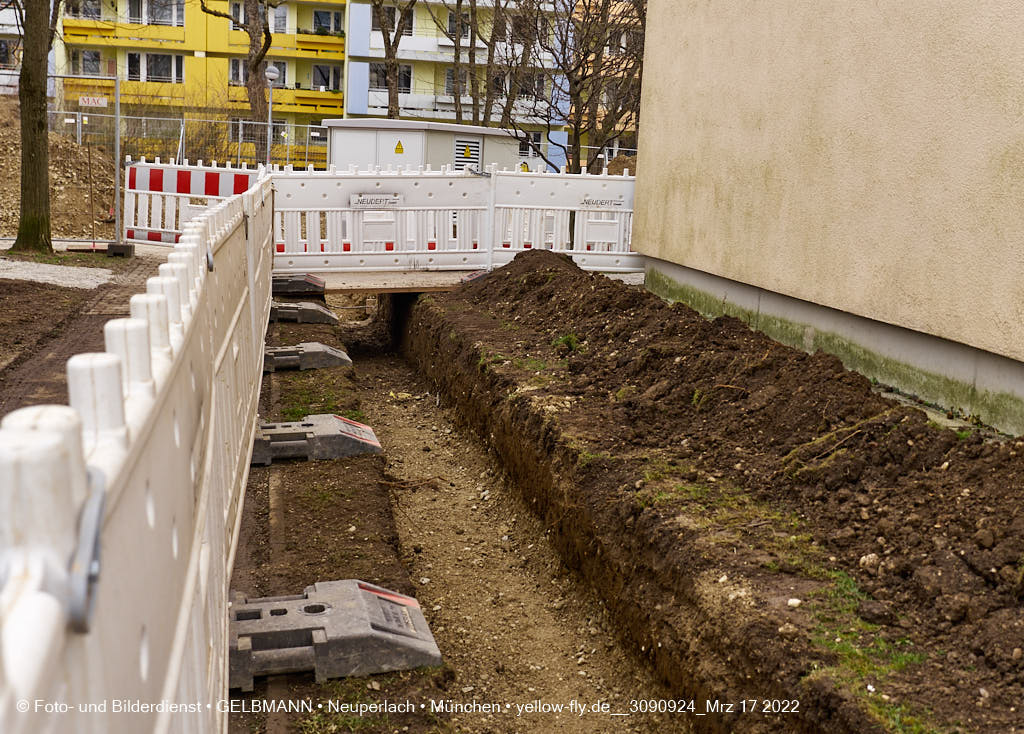 17.03.2022 - Abriss-Baustelle Quiddezentrum in Neuperlach