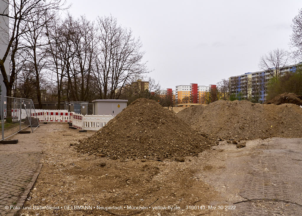30.03.2022 - Abriss-Baustelle Quiddezentrum in Neuperlach
